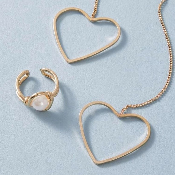 3/$35 RESTOCKED Threaded Heart Earrings & Ear Cuff - Picture 3 of 3